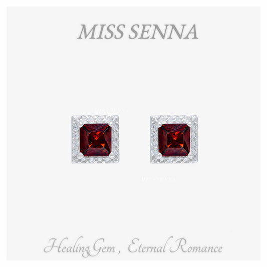 S925 Silver Natural Garnet Square Shape Pending Pending