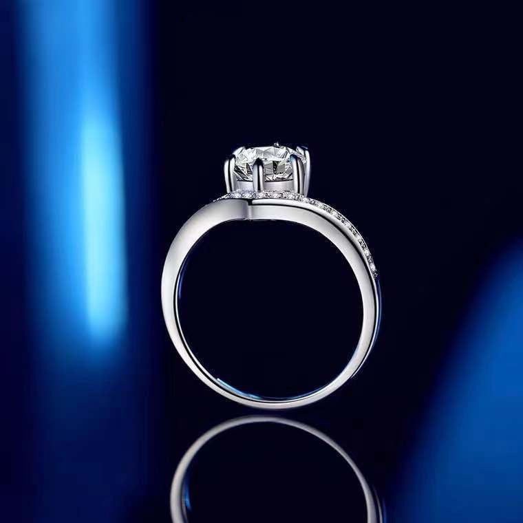 MOISSANITE Diamond Female Ring D Color One Carat S925 Silver Crown Princess Ann Ring Ring One Piece CB2120230